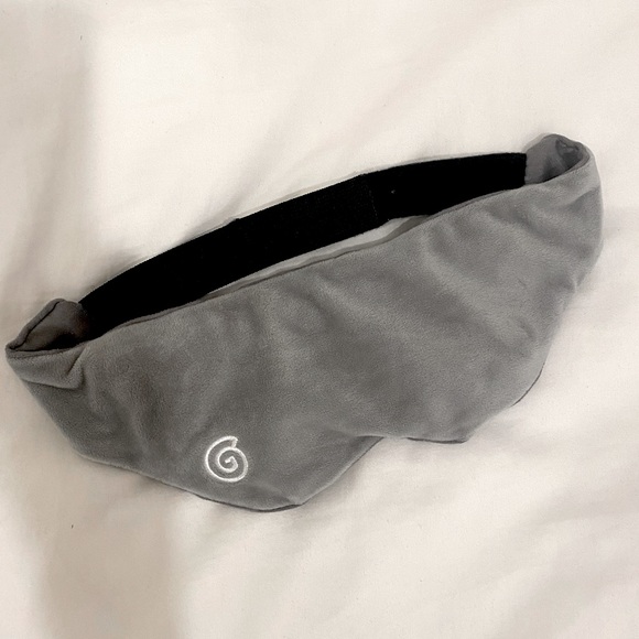 Gravity weighted sleep mask - Picture 1 of 3